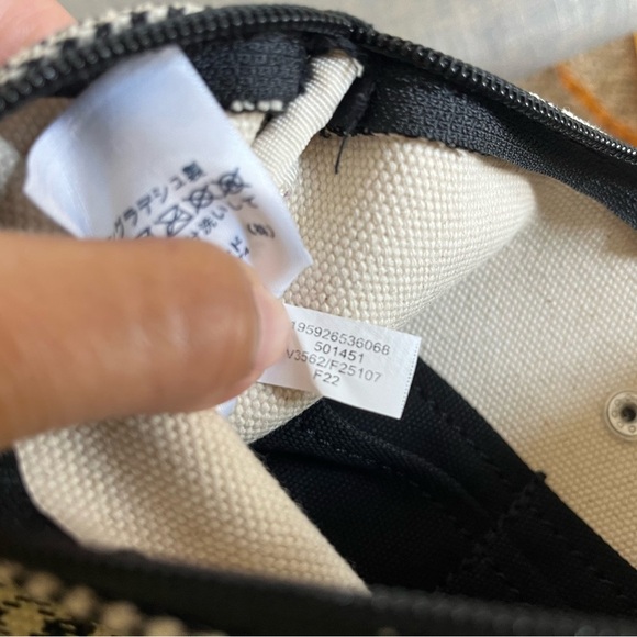 Lands’ End Black and White Houndstooth Wristlet Clutch Zipper Button accent EUC - Picture 4 of 10